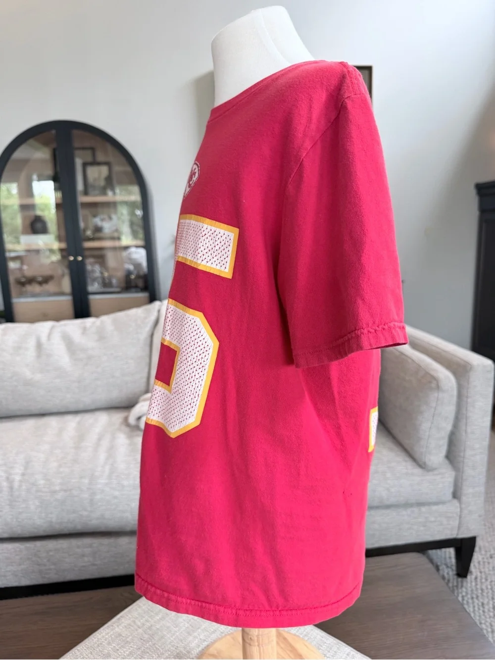 Nike Kids Medium (10/12) Red Kansas City #15 Mahomes Football Tee